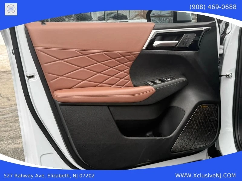 2025 Mitsubishi Outlander - Image 7 of 12