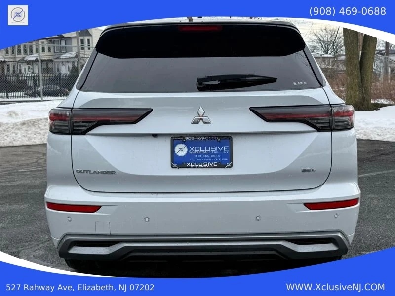 2025 Mitsubishi Outlander - Image 3 of 12