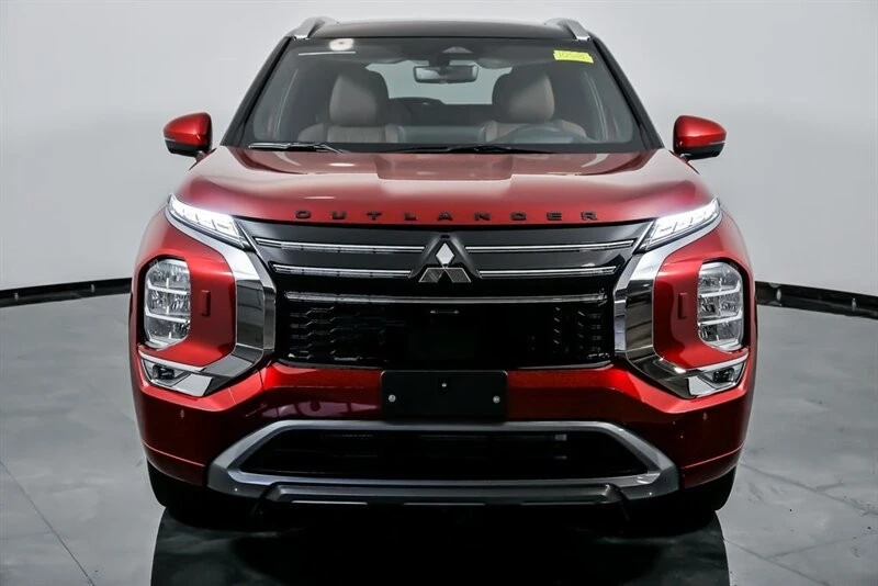 2025 Mitsubishi Outlander - Image 4 of 21