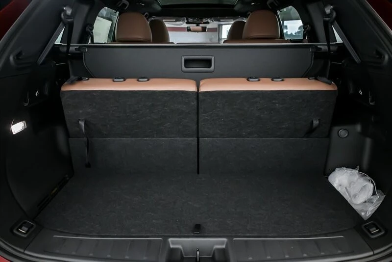2025 Mitsubishi Outlander - Image 10 of 21
