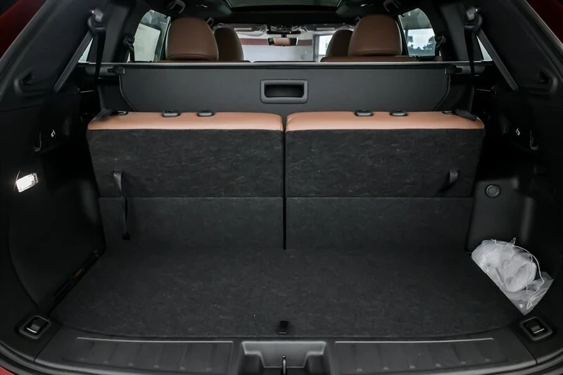 2025 Mitsubishi Outlander - Image 10 of 21