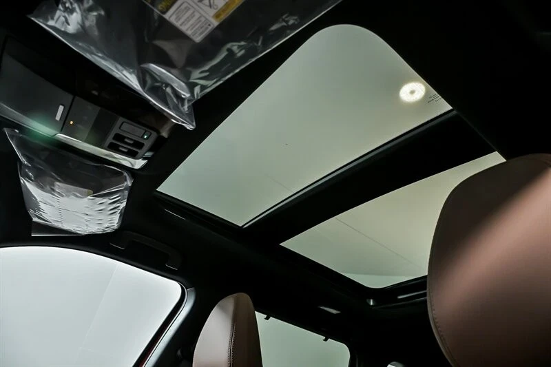 2025 Mitsubishi Outlander - Image 15 of 21