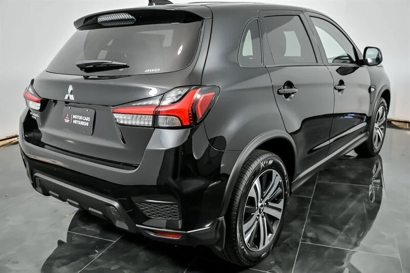 2025 Mitsubishi Outlander - Image 7 of 21