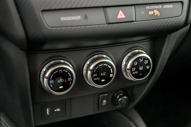 2025 Mitsubishi Outlander - Image 19 of 21