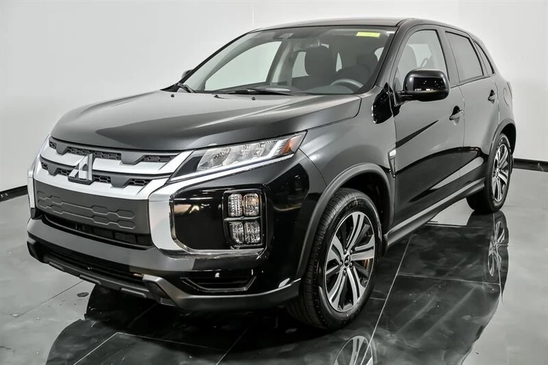 2025 Mitsubishi Outlander - Image 4 of 21