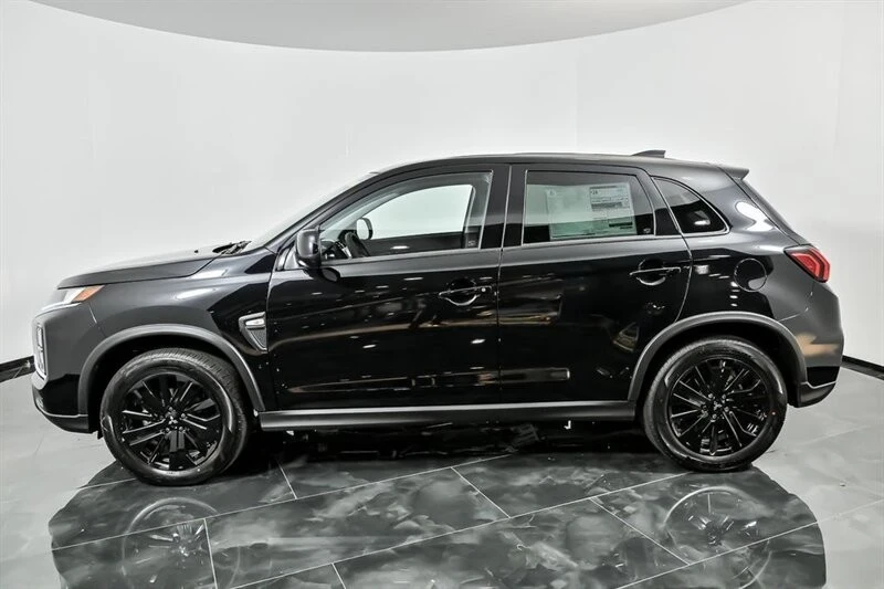 2025 Mitsubishi Outlander - Image 5 of 20