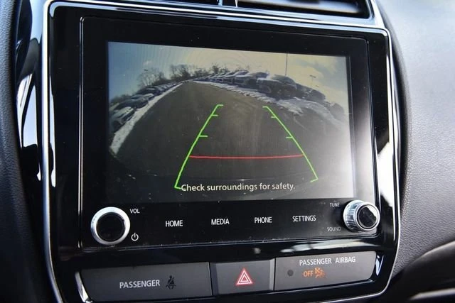 2025 Mitsubishi Outlander - Image 11 of 20
