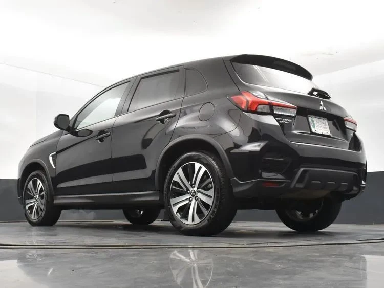 2025 Mitsubishi Outlander - Image 12 of 12