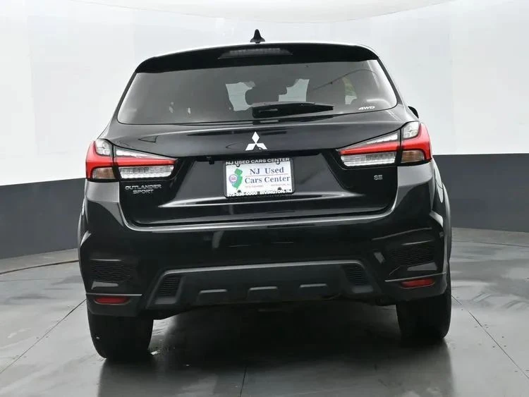 2025 Mitsubishi Outlander - Image 8 of 12