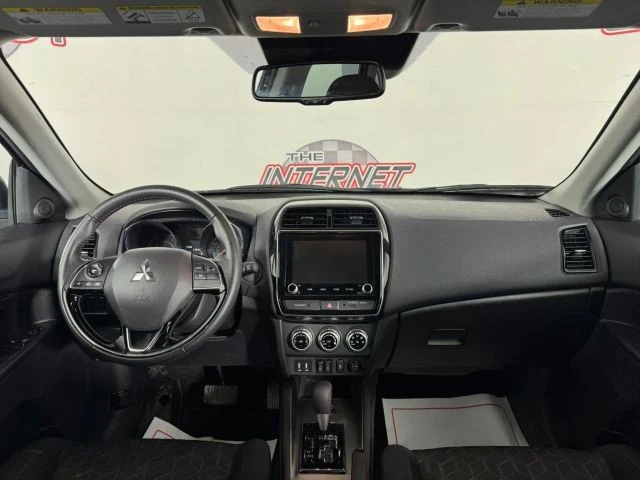 2025 Mitsubishi Outlander - Image 11 of 12