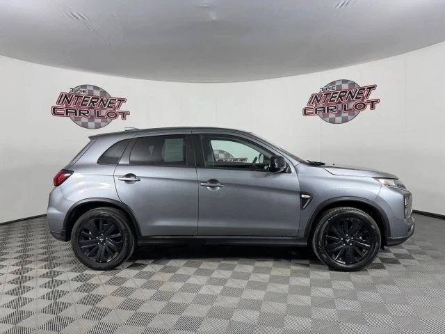 2025 Mitsubishi Outlander - Image 8 of 12