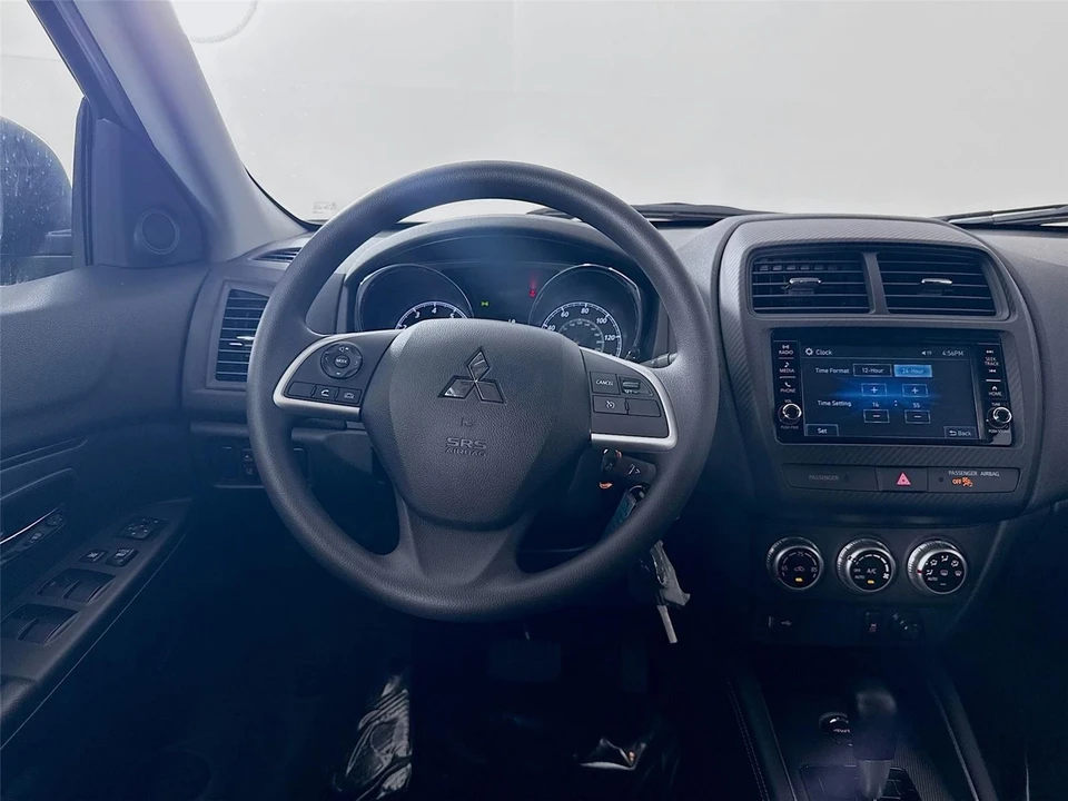 2025 Mitsubishi Outlander - Image 20 of 21