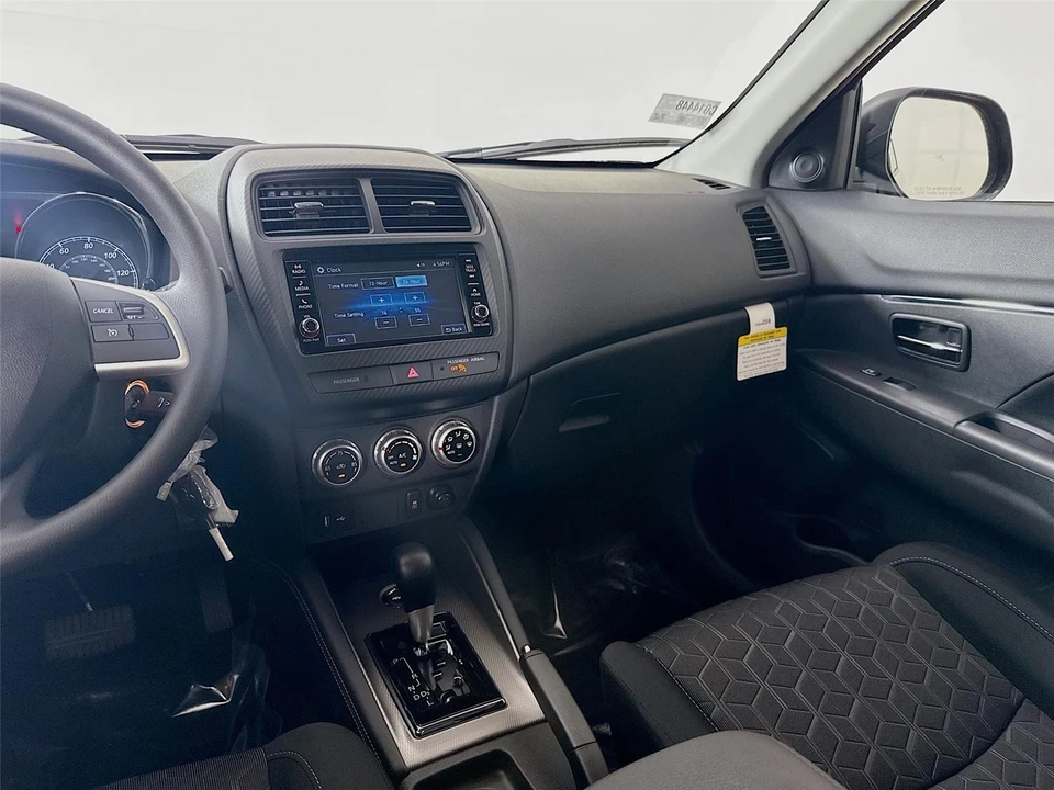 2025 Mitsubishi Outlander - Image 21 of 21