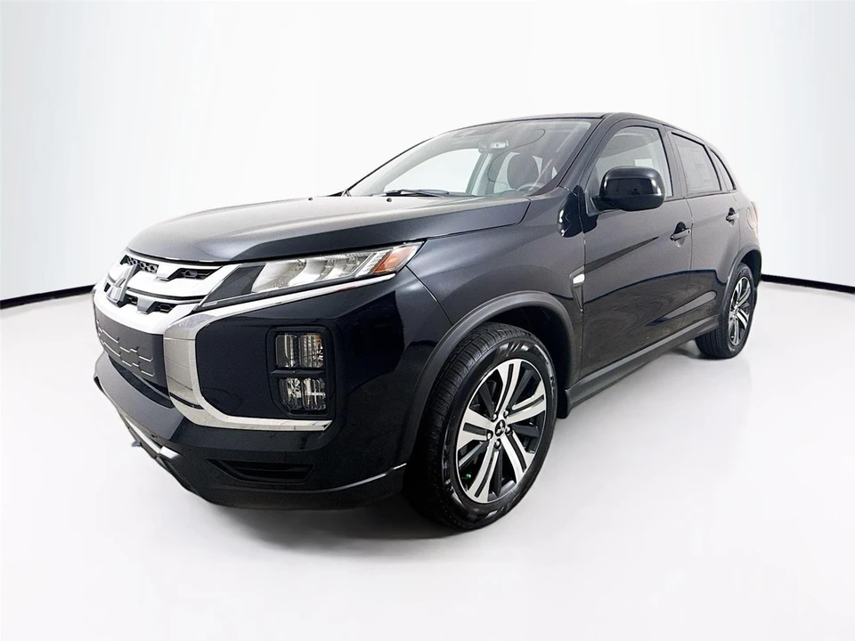 2025 Mitsubishi Outlander - Image 3 of 21