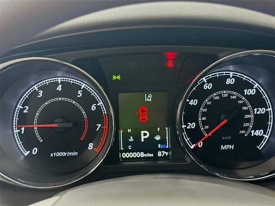 2025 Mitsubishi Outlander - Image 12 of 21