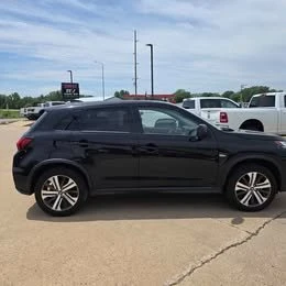 2025 Mitsubishi Outlander Sport - Image 10 of 11