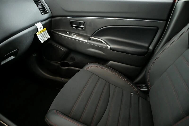 2025 Mitsubishi Outlander - Image 22 of 22