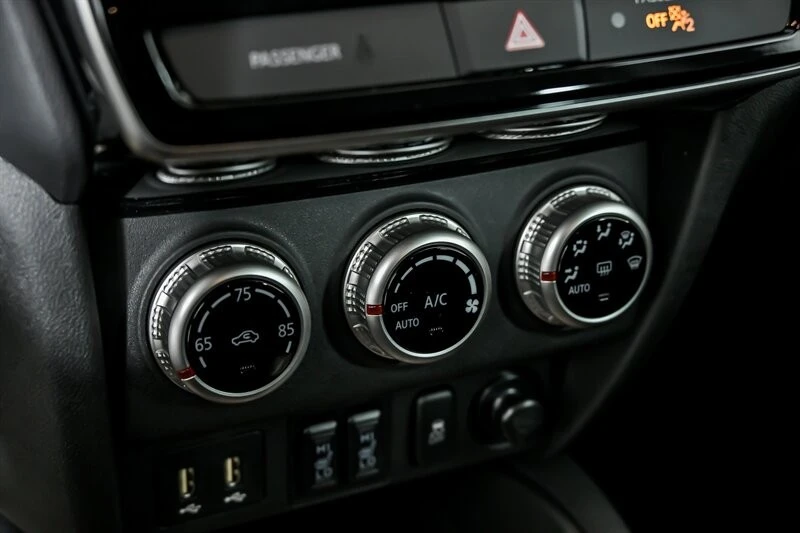 2025 Mitsubishi Outlander - Image 20 of 22
