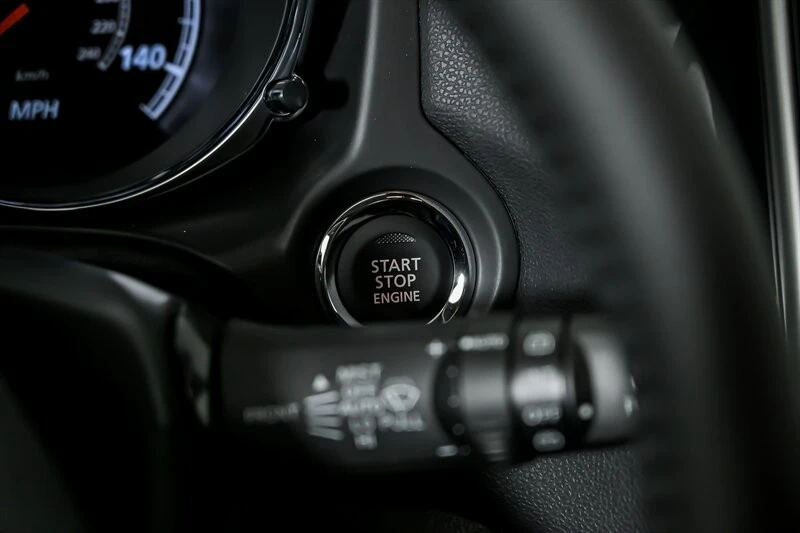 2025 Mitsubishi Outlander - Image 18 of 22