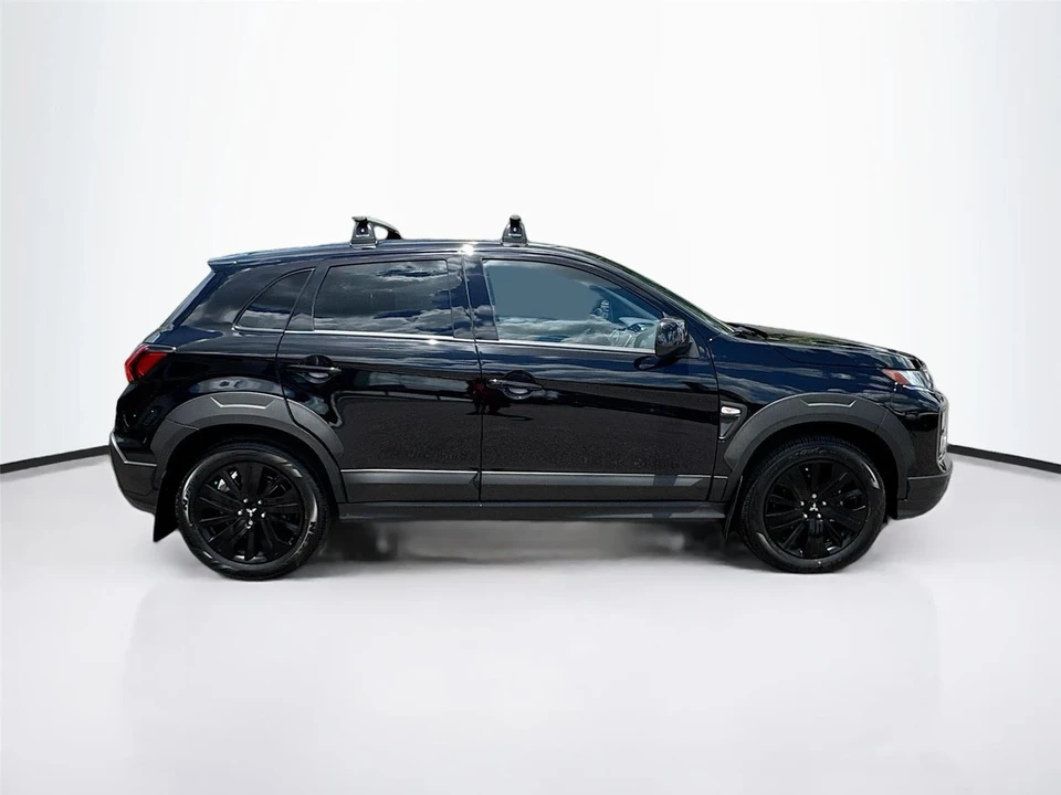 2025 Mitsubishi Outlander - Image 8 of 21