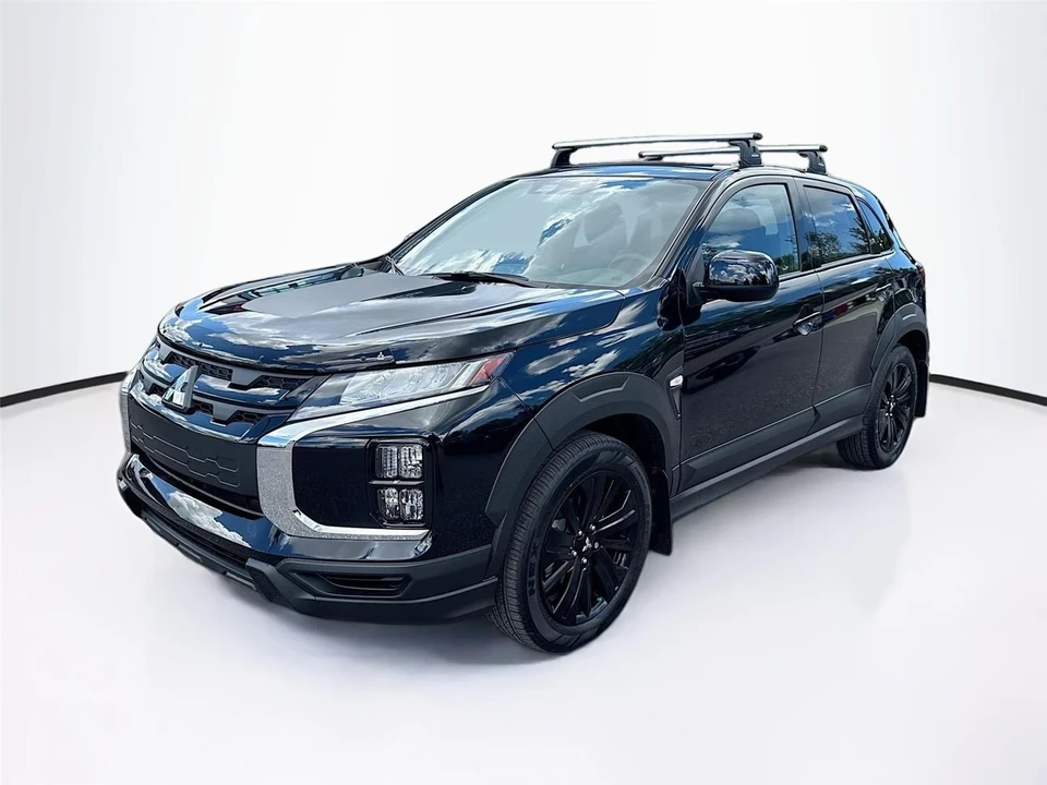 2025 Mitsubishi Outlander - Image 3 of 21