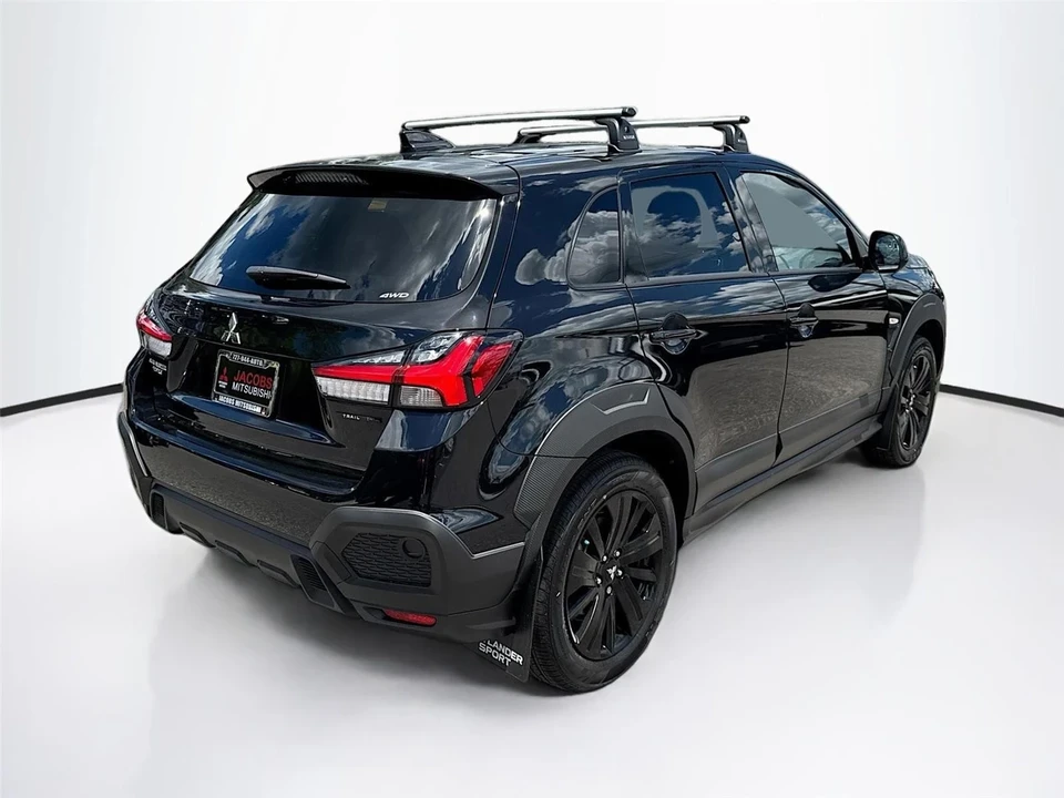 2025 Mitsubishi Outlander - Image 7 of 21