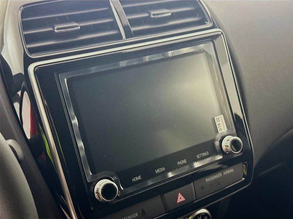 2025 Mitsubishi Outlander - Image 12 of 21