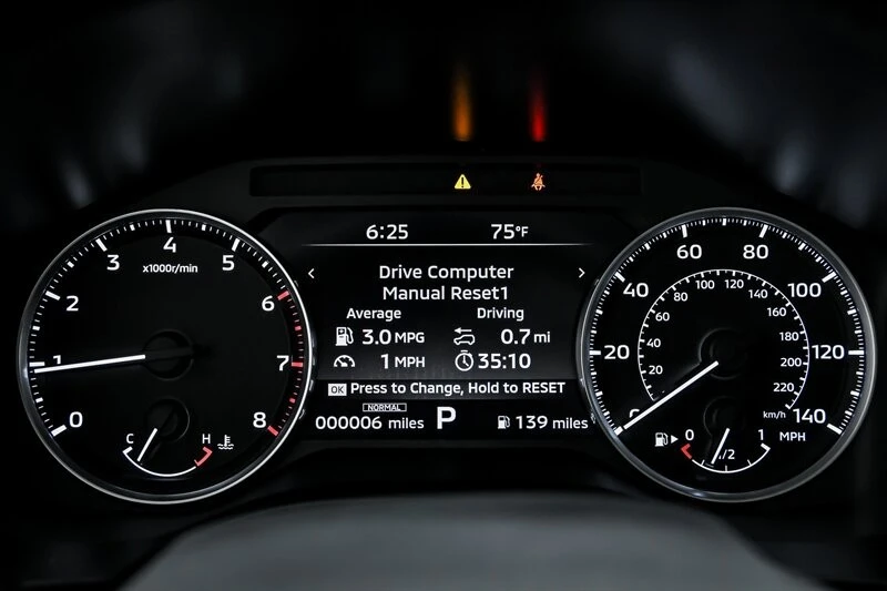 2025 Mitsubishi Outlander - Image 18 of 26