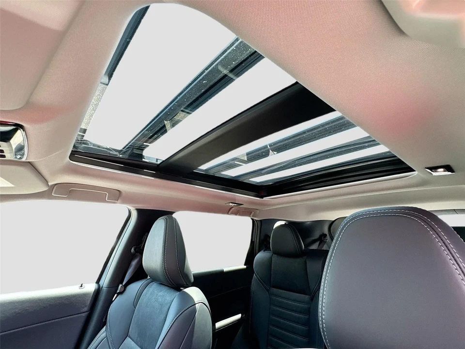 2025 Mitsubishi Outlander - Image 21 of 21
