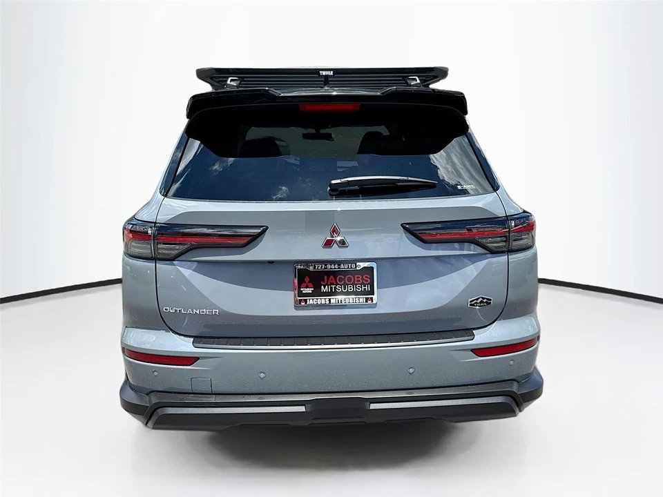 2025 Mitsubishi Outlander - Image 6 of 21