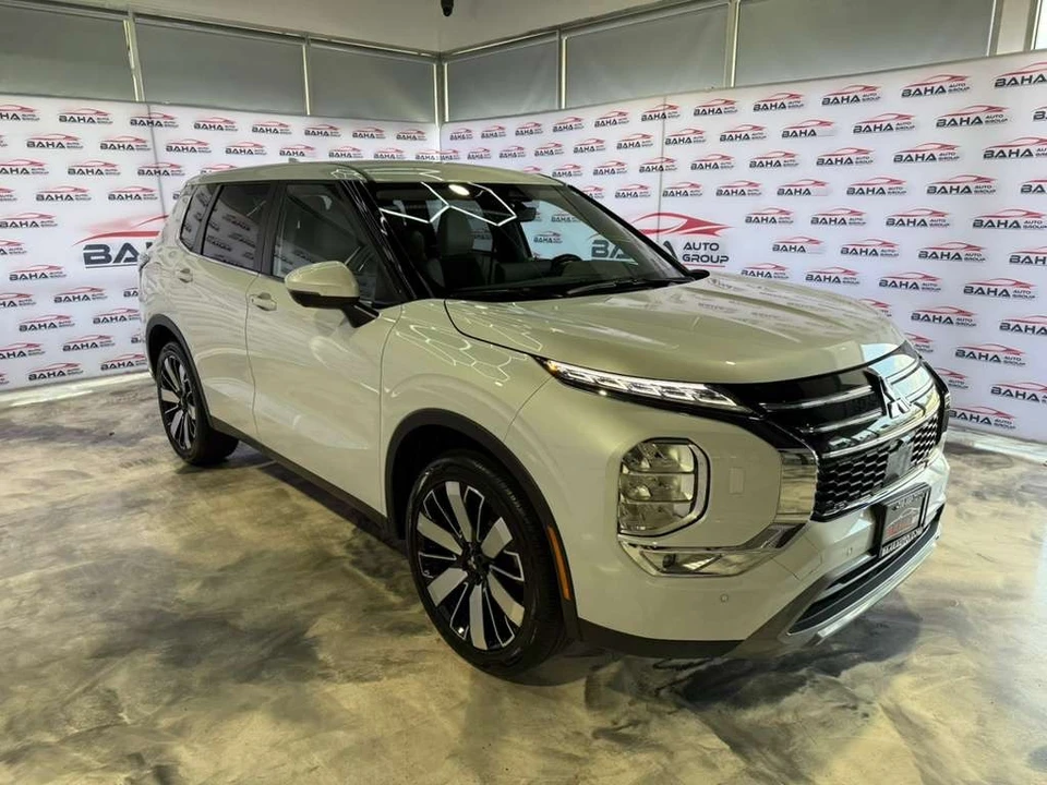 2025 Mitsubishi Outlander - Image 5 of 21