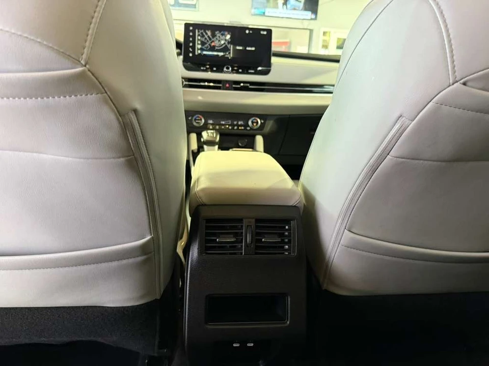 2025 Mitsubishi Outlander - Image 21 of 21