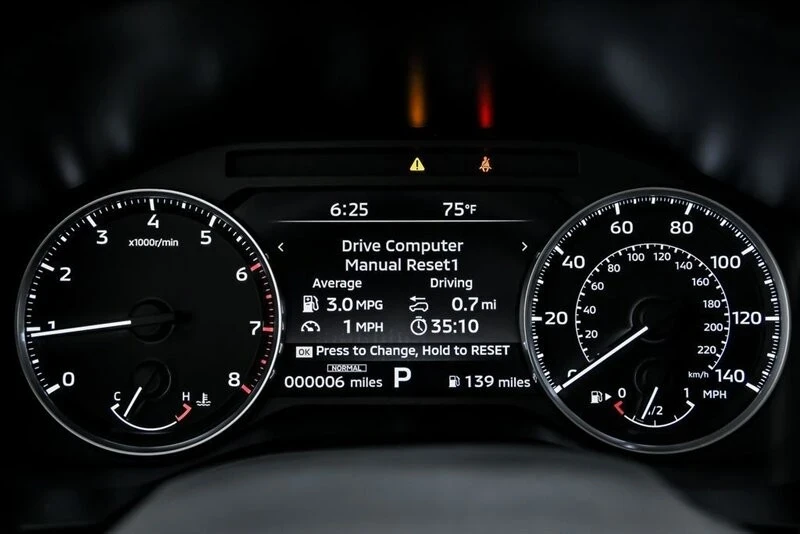 2025 Mitsubishi Outlander - Image 18 of 21