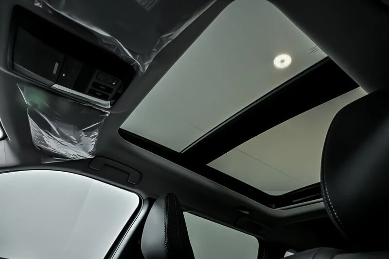 2025 Mitsubishi Outlander - Image 15 of 26