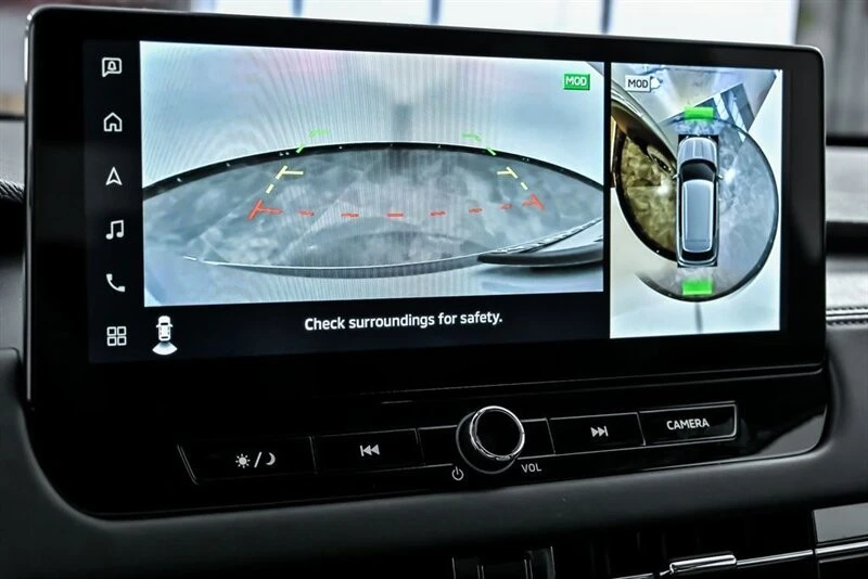 2025 Mitsubishi Outlander - Image 22 of 26