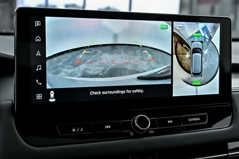 2025 Mitsubishi Outlander - Image 21 of 26