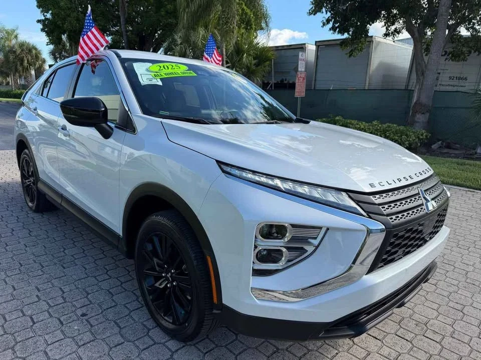 2025 Mitsubishi Eclipse Cross - Image 2 of 5