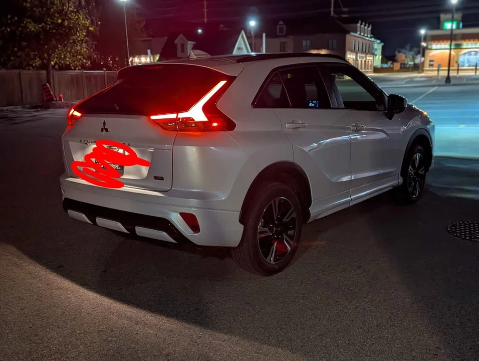2025 Mitsubishi Eclipse Cross - Image 2 of 11
