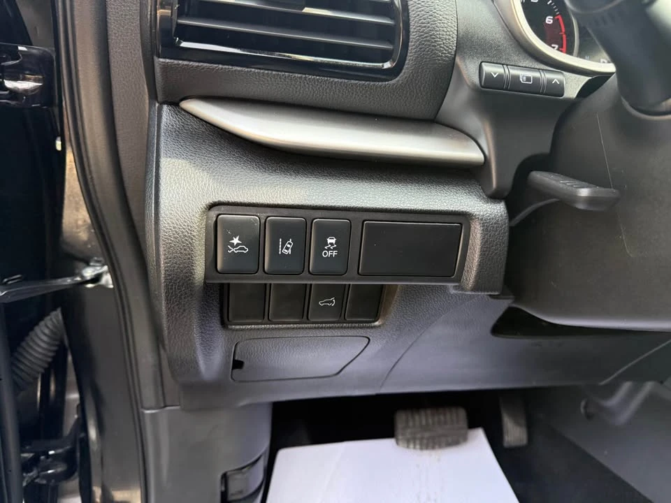 2025 Mitsubishi Eclipse Cross - Image 11 of 20