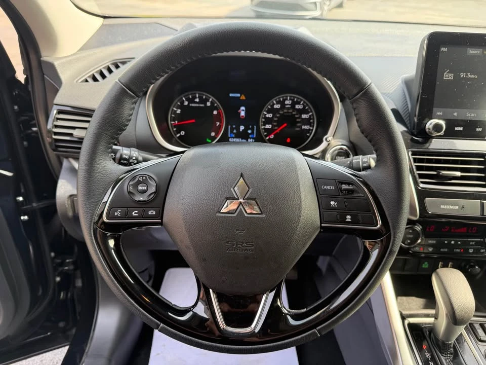 2025 Mitsubishi Eclipse Cross - Image 12 of 20