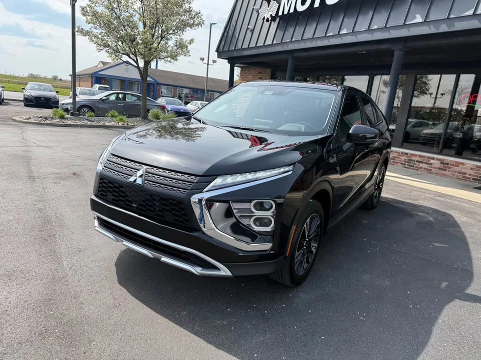 2025 Mitsubishi Eclipse Cross - Image 3 of 20