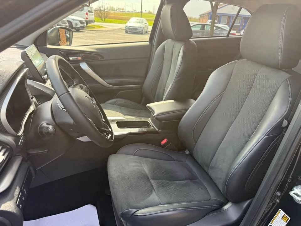 2025 Mitsubishi Eclipse Cross - Image 10 of 20