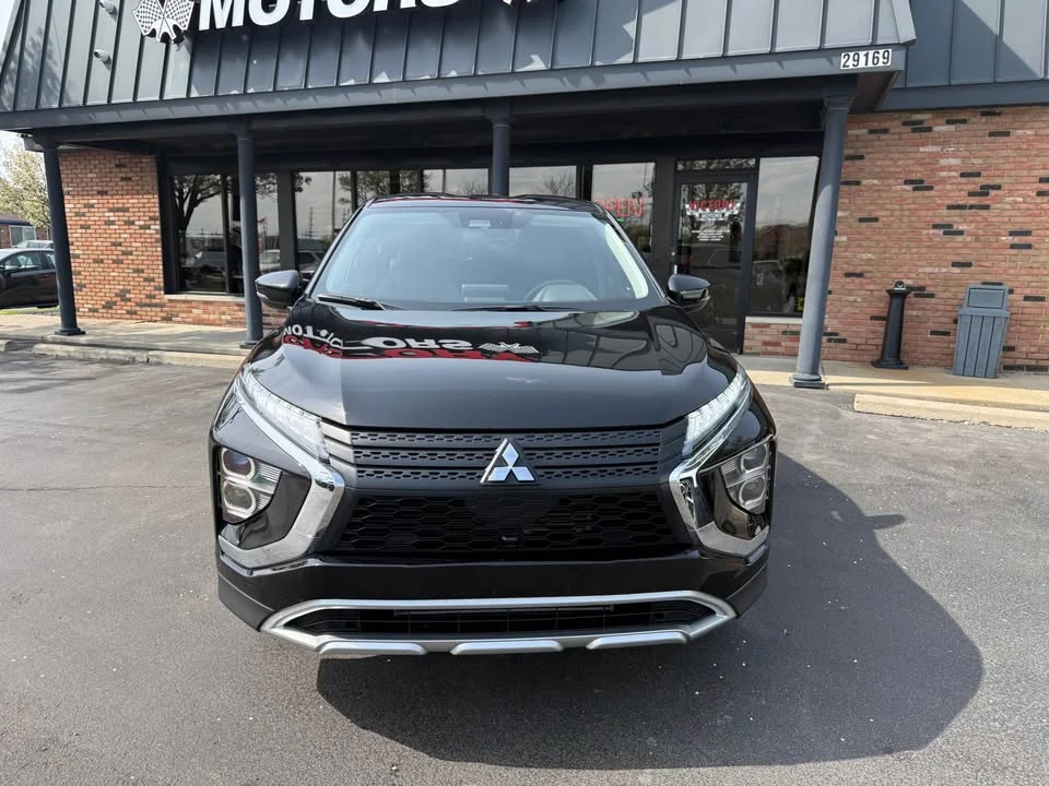 2025 Mitsubishi Eclipse Cross - Image 2 of 20