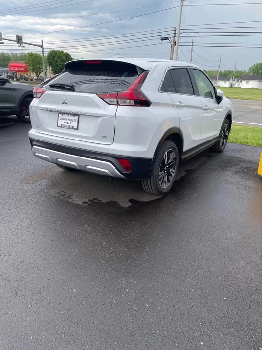 2025 Mitsubishi Eclipse Cross - Image 2 of 4
