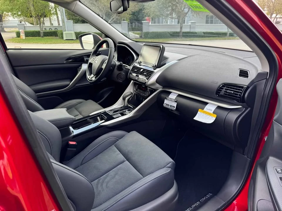 2025 Mitsubishi Eclipse Cross - Image 6 of 13