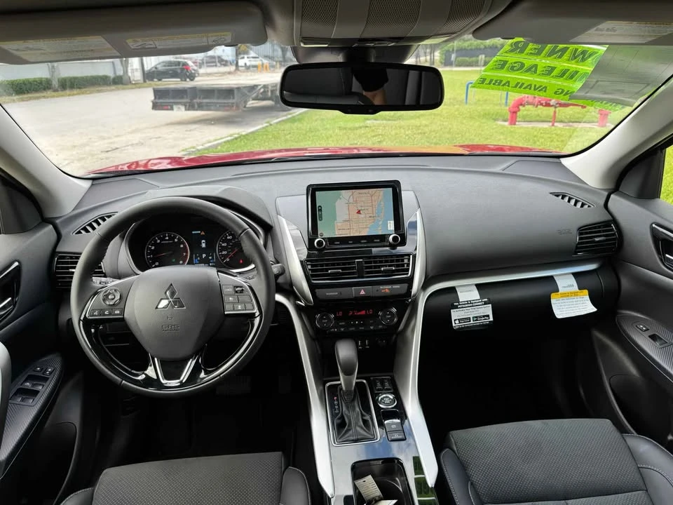 2025 Mitsubishi Eclipse Cross - Image 7 of 13