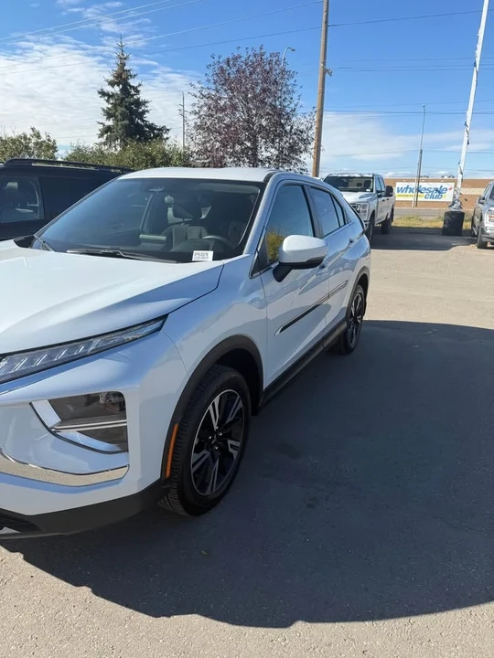 2025 Mitsubishi Eclipse Cross - Image 2 of 5