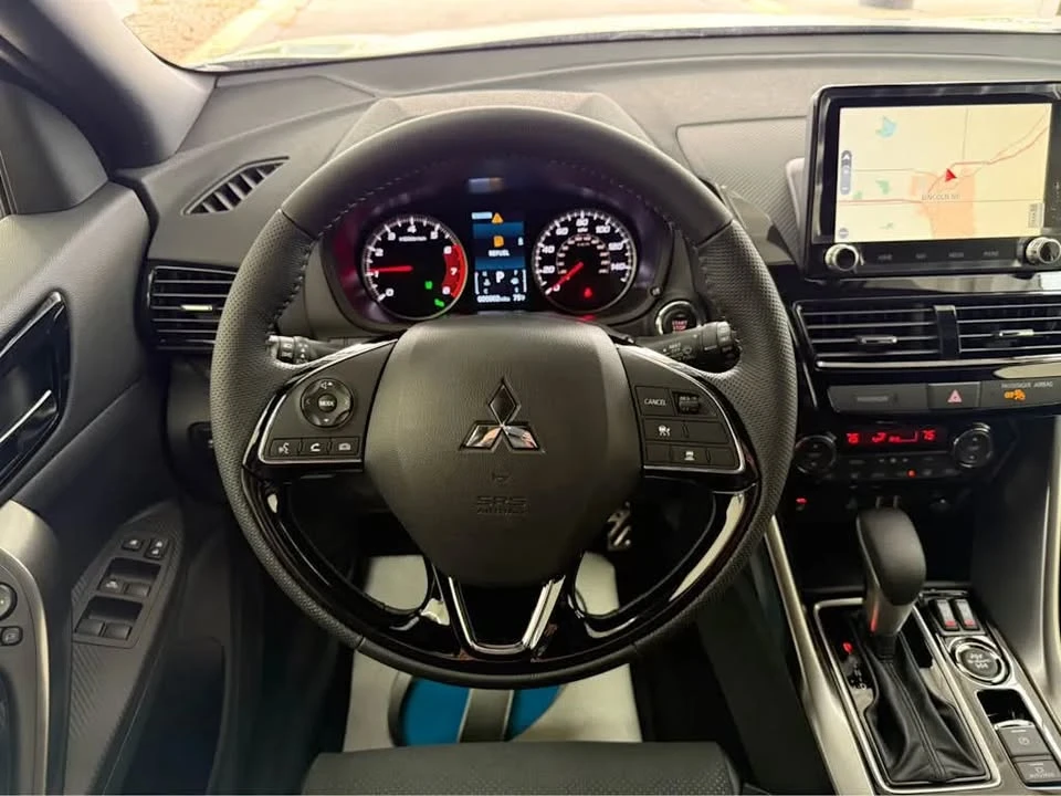 2025 Mitsubishi Eclipse Cross - Image 12 of 16