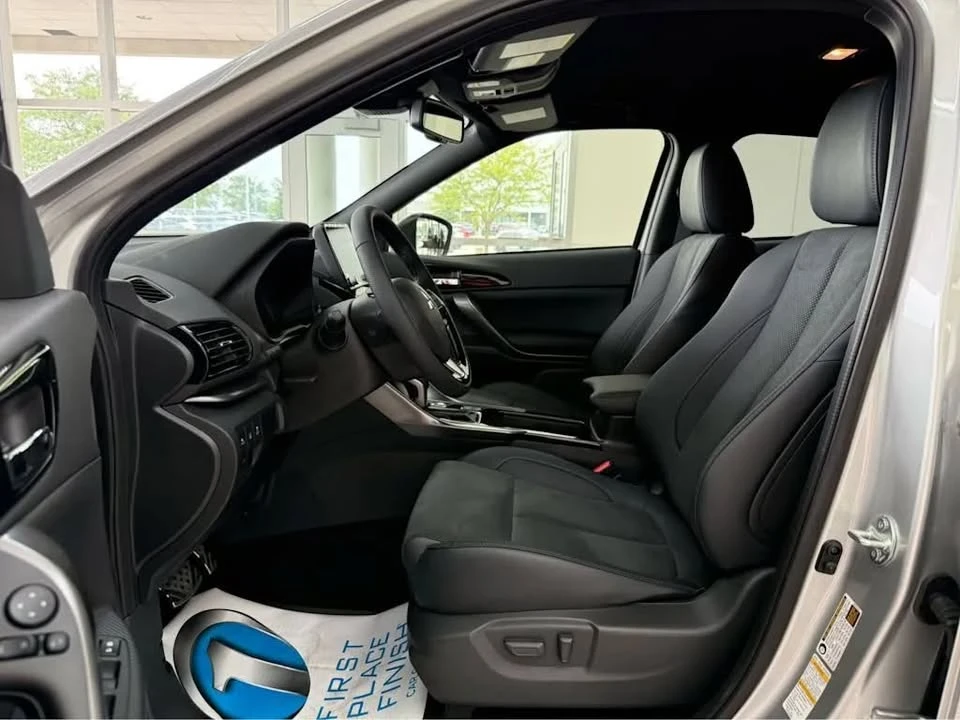 2025 Mitsubishi Eclipse Cross - Image 11 of 16