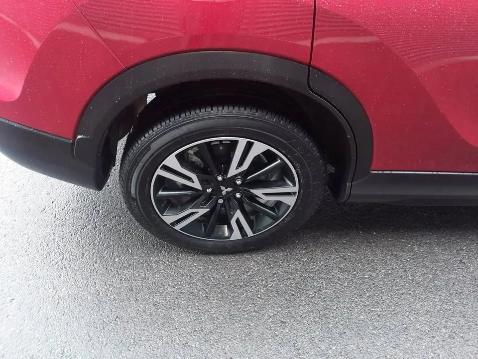2025 Mitsubishi Eclipse Cross - Image 17 of 20